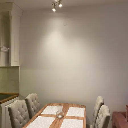 High In The Hill Apartment